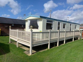 8 Berth Caravan-Ingoldmells-Dog Friendly